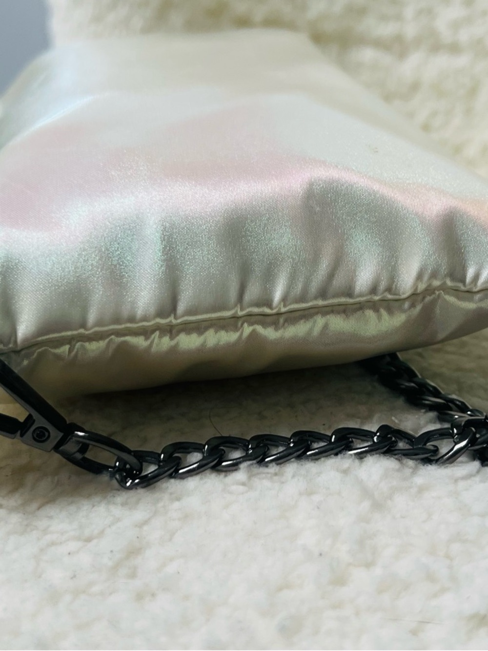 GUCCI Upcycled Iridescent Beauty Cream to Crossbody Bag with Black Chain - Picture 5 of 10